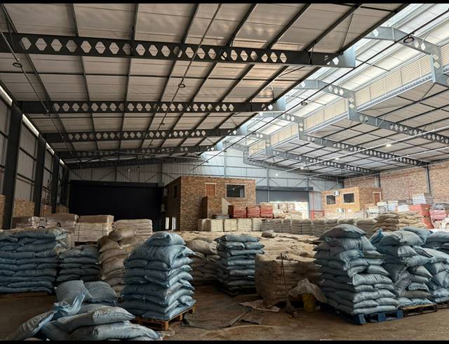 1,800M² WAREHOUSE TO LET IN UMBILO